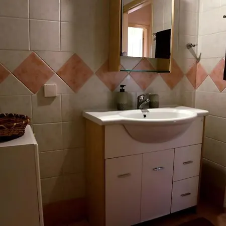 Filoxenia Apartment *