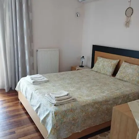 Filoxenia Apartment *